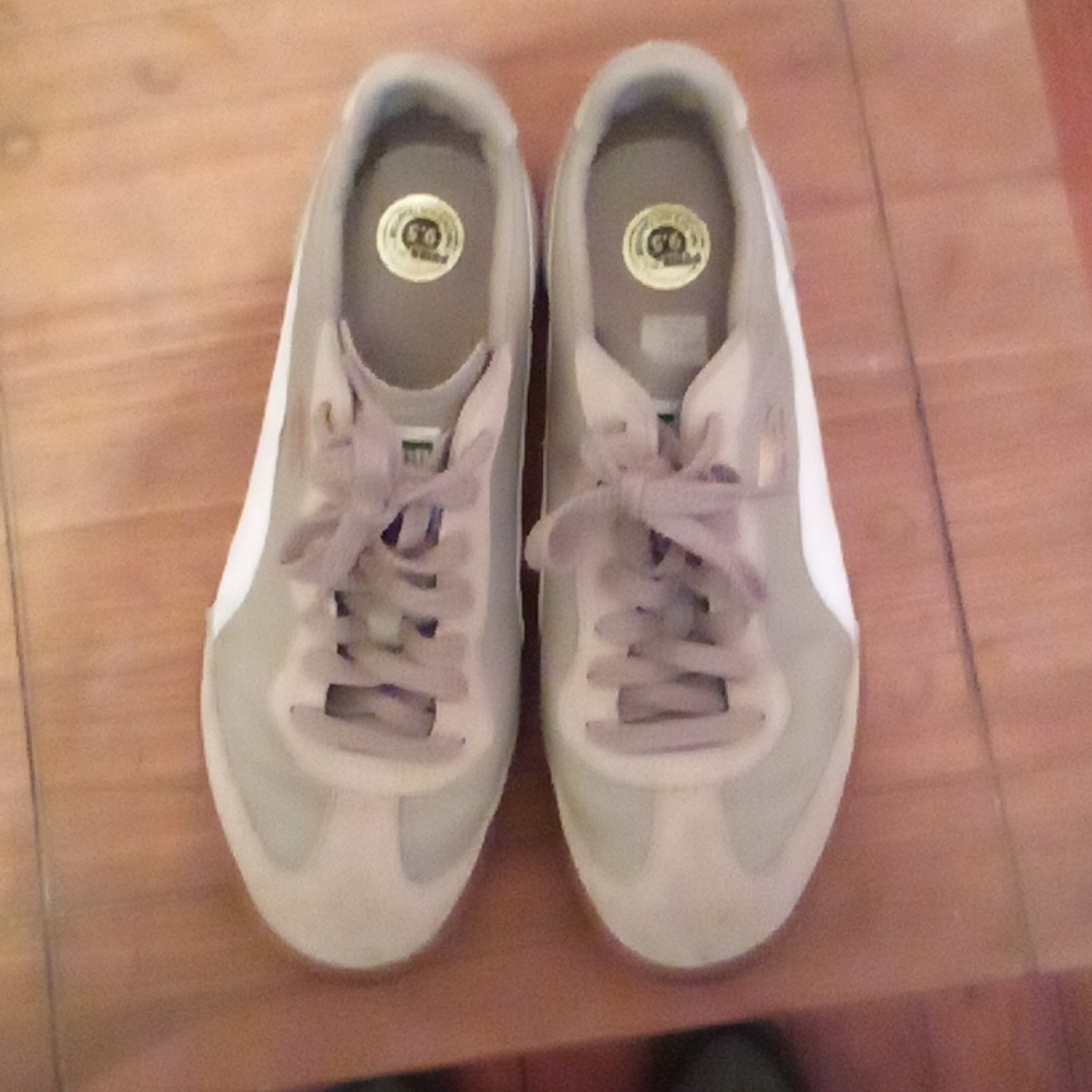 Men puma sneakers size 9.5